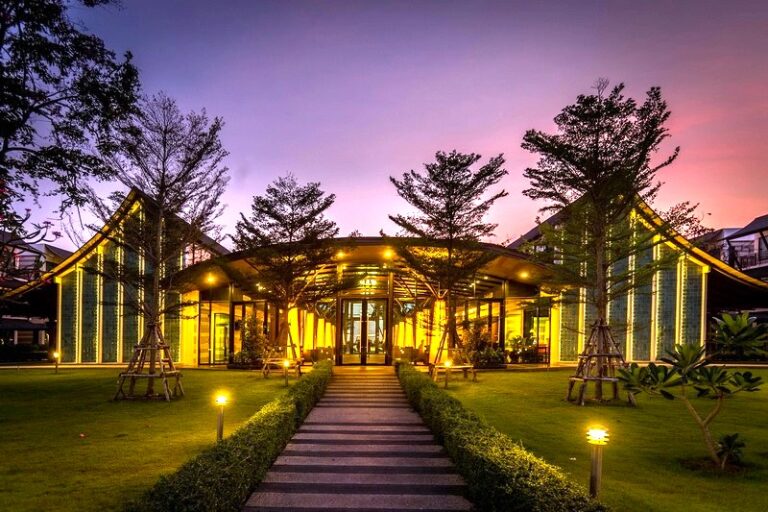 Bangsaen Heritage Hotel